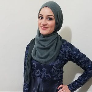 Meet your Posher, Aroosa